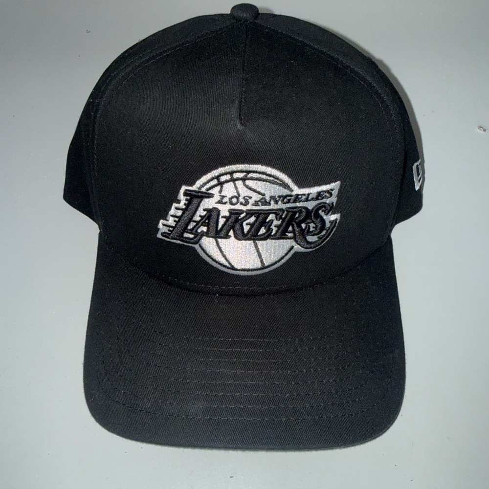 New Era Black and White Lakers Hat